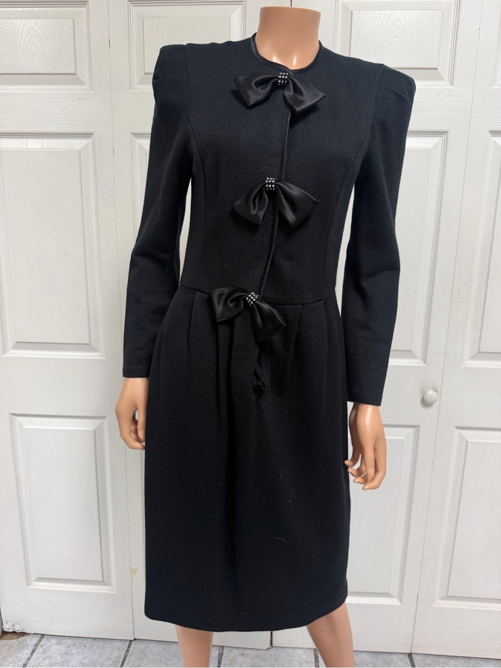 Leslie Fay Black black Knit Midi Dress with Bow Accents Size 6 St John Style